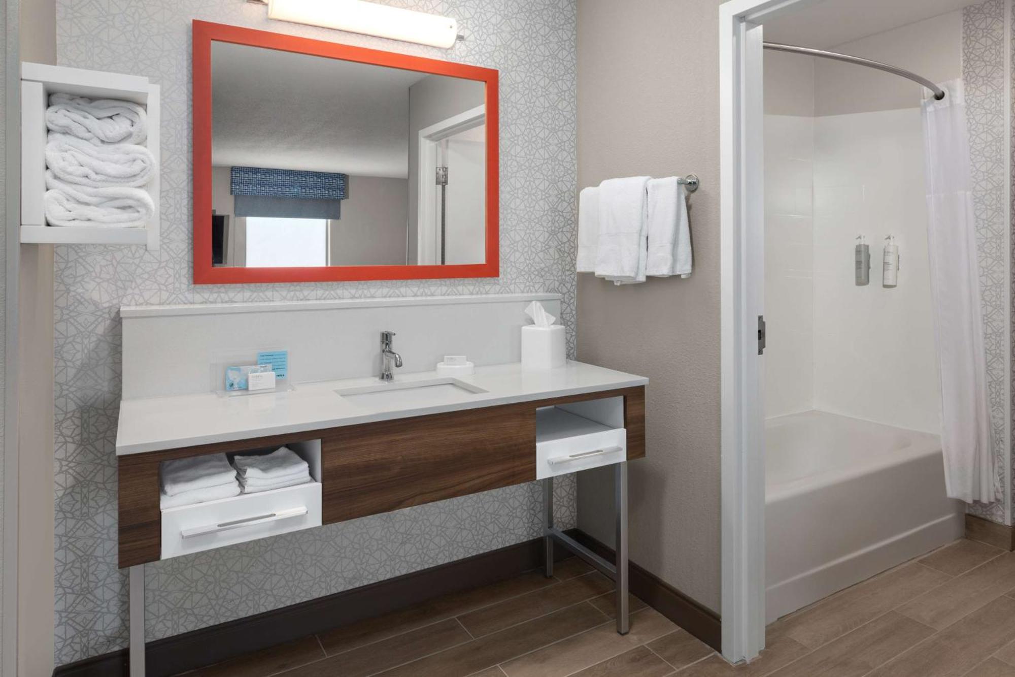 Hampton Inn & Suites Saginaw Εξωτερικό φωτογραφία